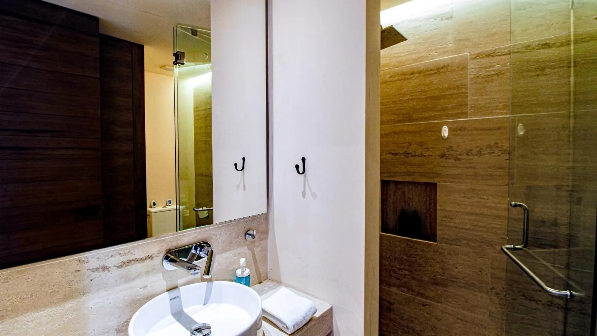 Ceren Luxury Apartments # 503A Πλάγια Ντελ Κάρμεν